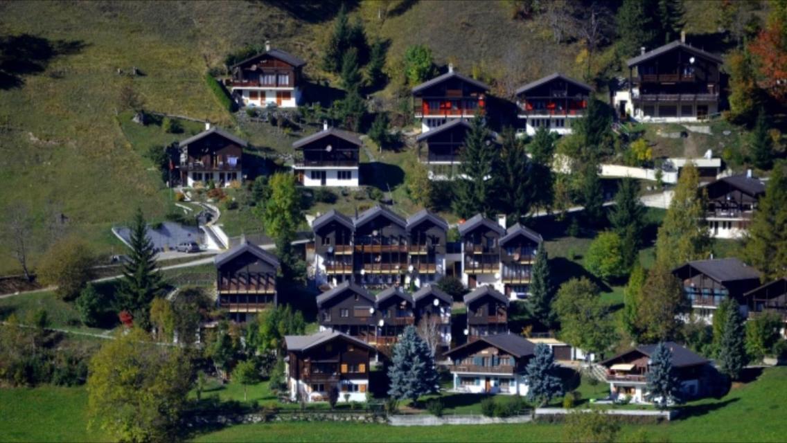 Ferienwohnung Lax Wallis Bagian luar foto
